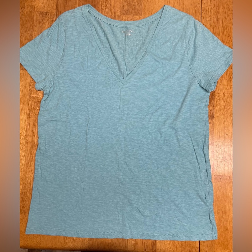 Mossimo V-Neck T-Shirts Set - Picture 2 of 5